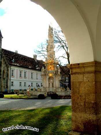  Австрия  Двор монастыря Хайлигенкройц