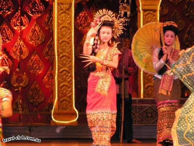  Таиланд  Паттайя  Народные танцы (представление в Нонг-Нуч)