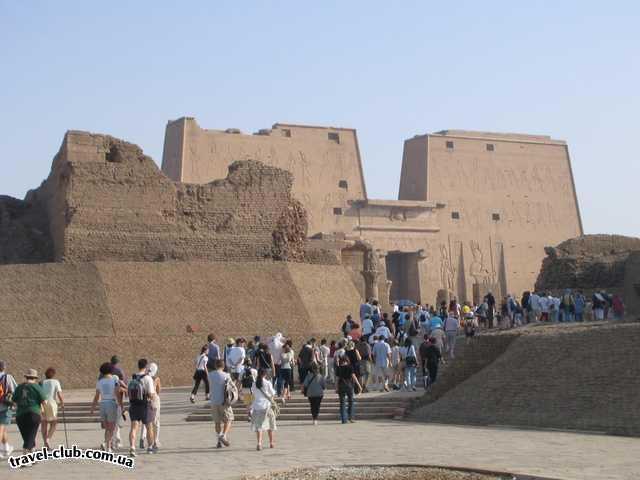  Египет  Достопримечательности  Круиз  по Нилу  Бесконечной вереницей тянуться туристы к храму