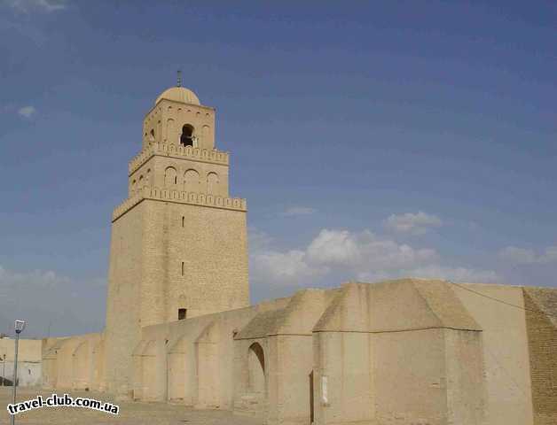  Тунис  Кайруан. Башня мечети.