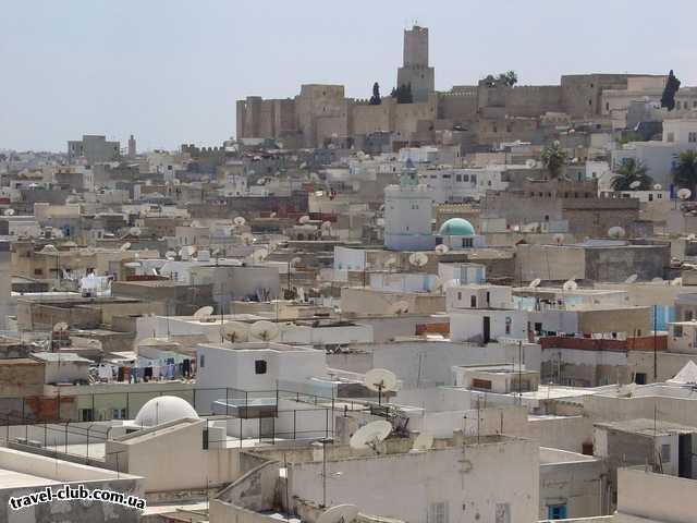  Тунис  Сусс. Вид с башни Рибата, крепость Косба.