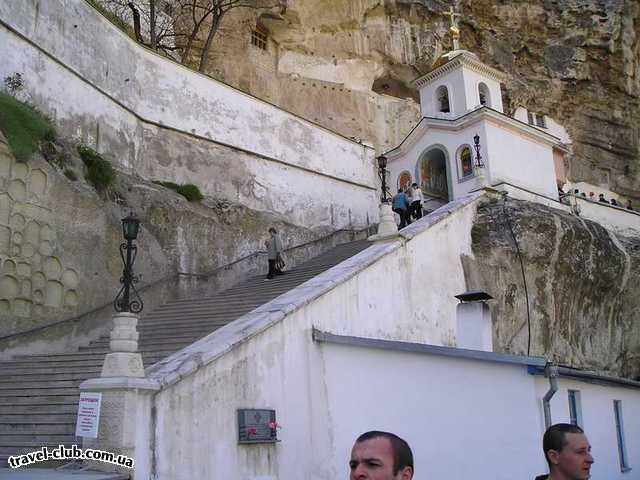  Украина  Крым  Бахчисарай  монастырь в горах