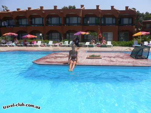  Турция  Кушадасы  Pine Bay Beach Club HV-1  у главного бассейга