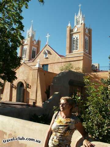  США  New Mexico  Альбукерк  и такие ...<br />
Центр исторического района города Old Town, 