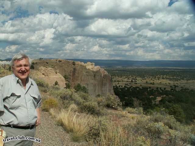  США  New Mexico  Национальный парк El Morro - вил с вершины хребта