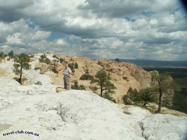  США  New Mexico  Национальный парк El Morro - долгая дорога по вершине хреб