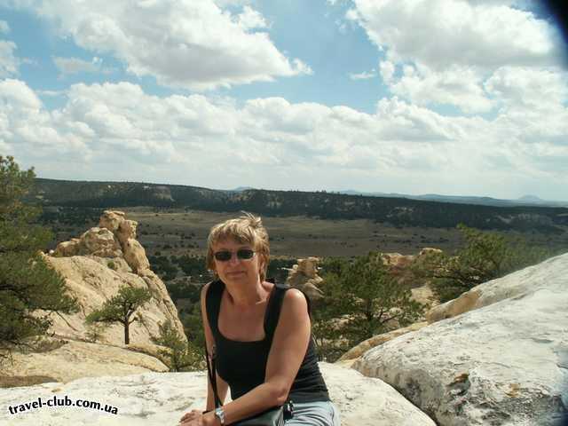  США  New Mexico  Национальный парк El Morro - вид с вершины хребта