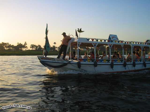  Египет  Хургада  Reemyvera Beach 4*  Наш гид Джордж и лодка на которой мы переплывали Нил