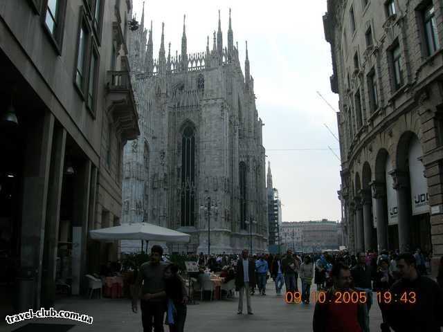 Италия  Милан  Crown Plaza ****  Duomo сбоку