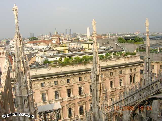  Италия  Милан  Crown Plaza ****  Милан с крыши Дуомо
