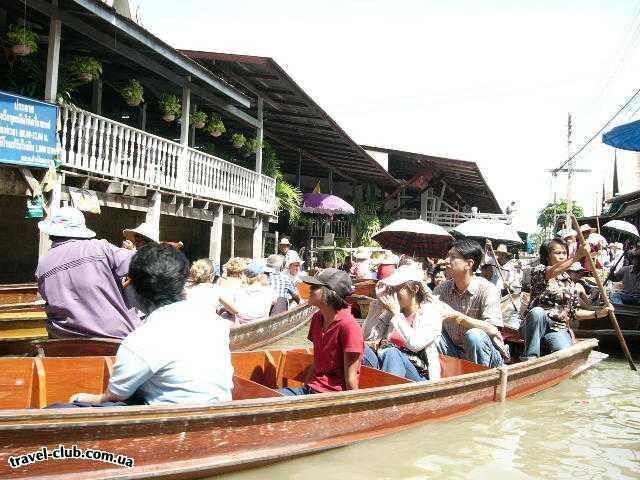  Таиланд  Паттайя  Пробка на плавучем рынке - час " пик"