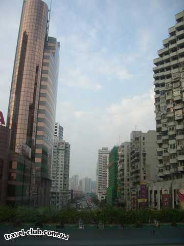  Китай  Шанхай, небокрёбы из автобуса...
