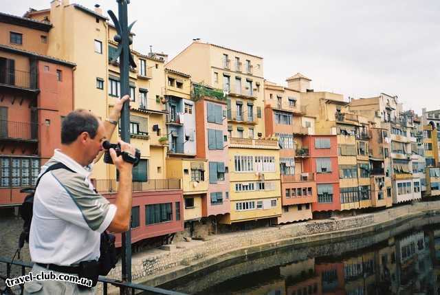  Испания  Жерона.Самый живописный квартал города на реке Оньяр.В