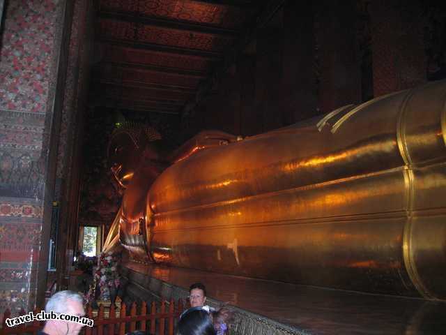  Таиланд  Паттайя  Dusit Resort  в храме золотого Будды.<br />
статуя 25 метров