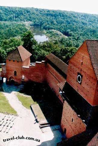  Латвия  Юрмала.Сигулда  Турадский замок в Сигулде.