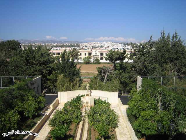  Кипр  Пафос  Elysium  Вид из номера на горы и город