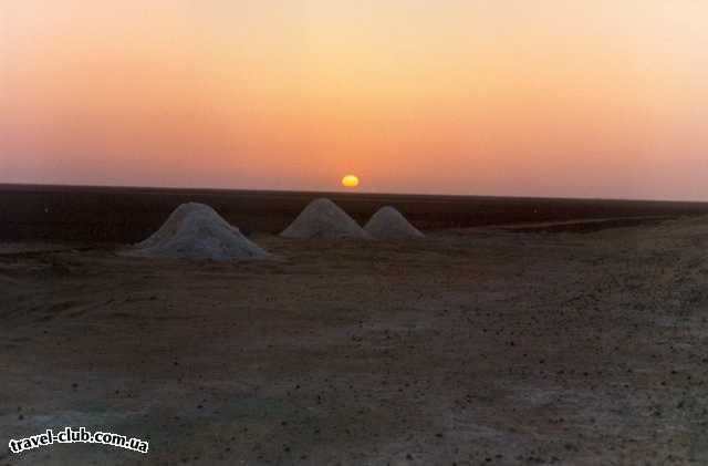  Тунис  Хаммамет  дивный рассвет в пустыне над соланчаковыми озерами