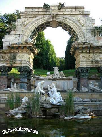  Австрия  Вена  Шёнбрунн, парк, стилизация под римские развалины 