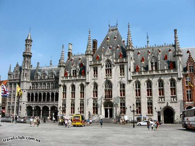  Бельгия  Брюгге  Рыночная площадь. Провинциальный Совет (19 века). На это