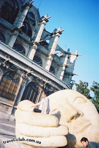  Франция  Париж  Современная скультура перед ц.Сент-Эсташ.