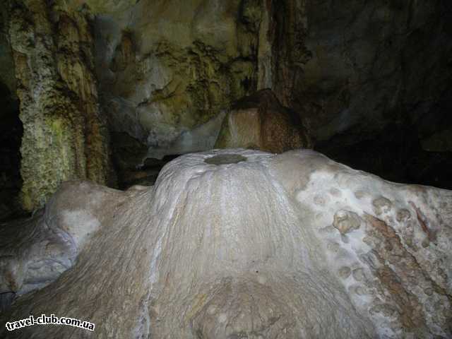  Украина  Евпатория  пещера Эмине-Баир-Хосар. Водный вулканчик