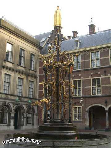  Голландия  Амстердам  Фонтан внутреннего двора