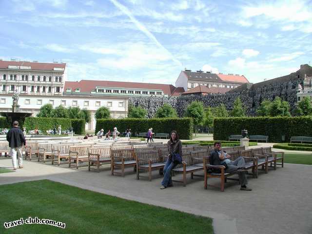  Чехия  Прага  Орлик  Прага,  Мала Страна: сад Вальдштейнского дворца летом и