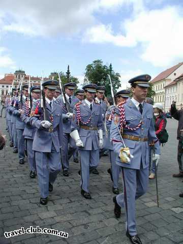  Чехия  Прага  Орлик  Пражский град: смена караула в 12 часов дня.
