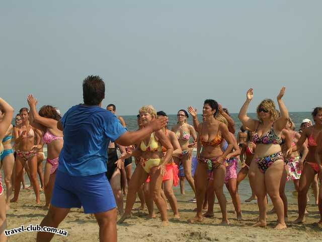  Италия  Танцы на пляже в Риччоне
