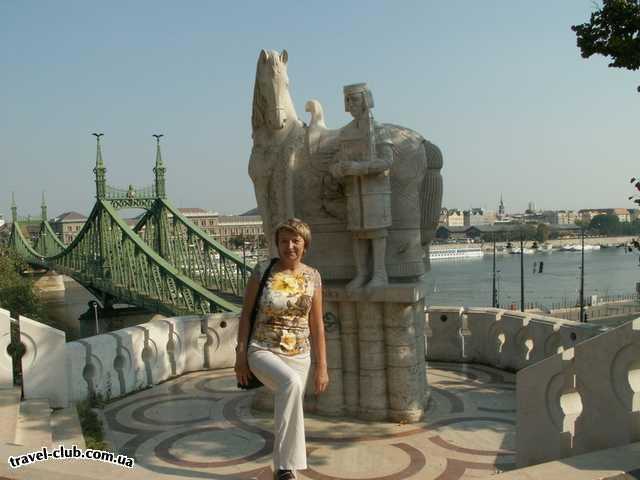  Венгрия  Будапешт  Rege  Будапешт. Вид на мост Свободы от входа в часовню св. Гел