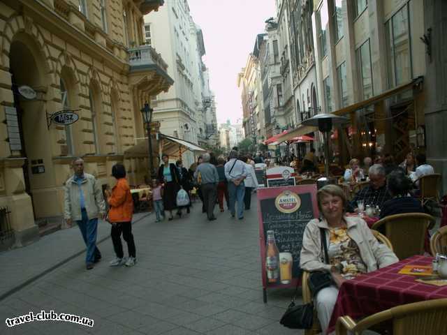  Венгрия  Будапешт  Rege  Будапешт. Знаменитая улица Ваци.