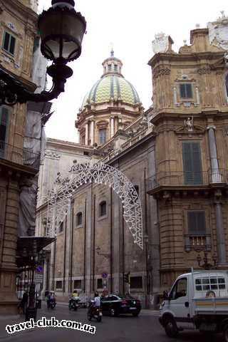  Италия  Сицилия  Театинская церковь во имя Св.Иосифа.Вид с пл.Кватро Кан