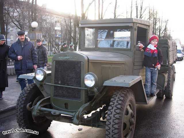  Россия  Тверь  На подножке той-самой полуторки в 2006!