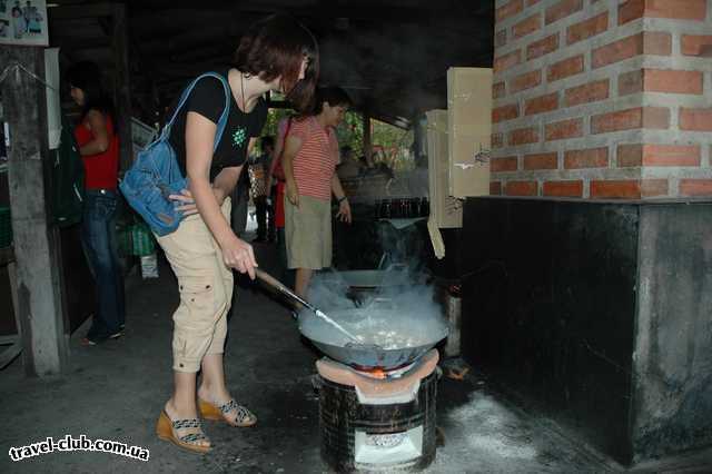  Таиланд  Паттайя  Процесс приготовления кокосового сахара