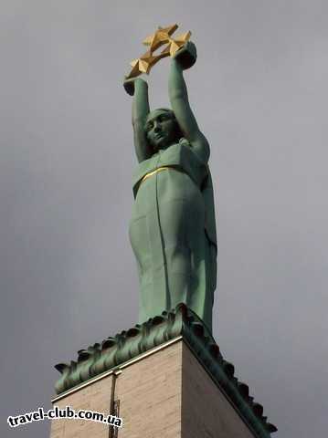  Латвия  Рига  ,,Милда,,-латвийская Родина Мать,-главная фигура памятн