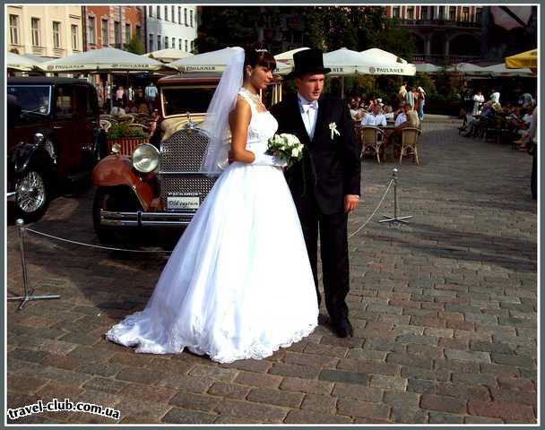  Латвия  Рига  Свадьба на Домской площади.