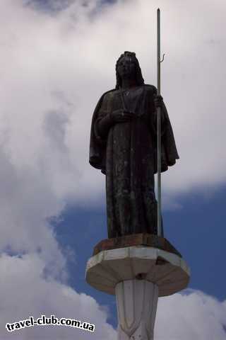  Италия  Сицилия  Палермо.Статуя Небесной покровительницы на вершине Мо