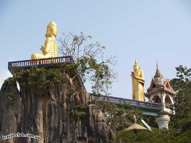  Таиланд  Чантха бури  Монастырь в скале