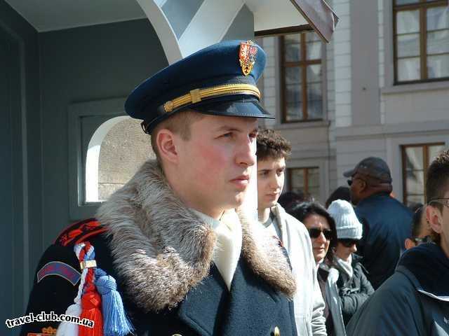  Чехия  Прага  Принц Вильям на стажировке в Чешской армии.