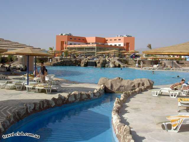  Египет  Хургада  Вид на главное здание.