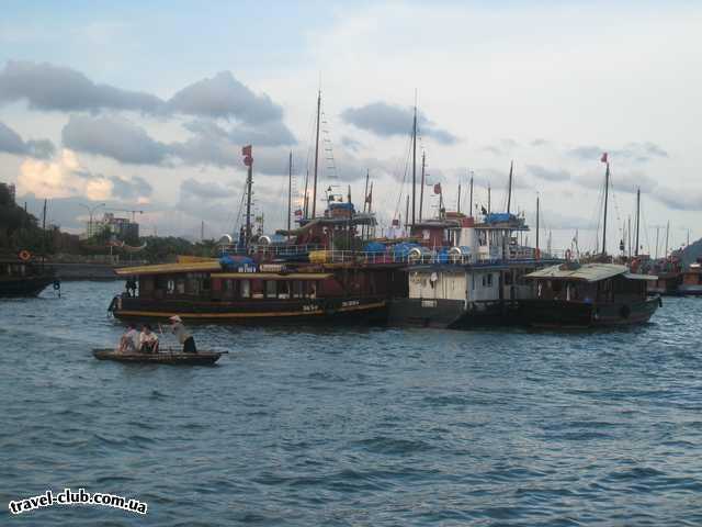  Вьетнам  Сайгон  Порт в Халонге