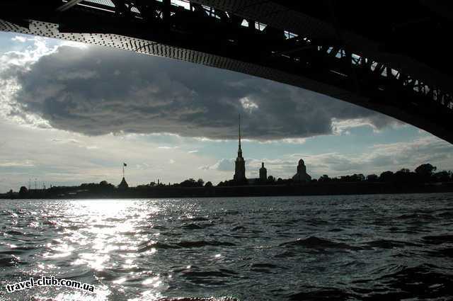  Россия  Москва. Питер  Петропавловская крепость. Скоро будет дождь