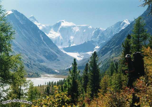  Россия  Алтай  Акемское озеро и гора Белуха ( высшая точка Алтайских г