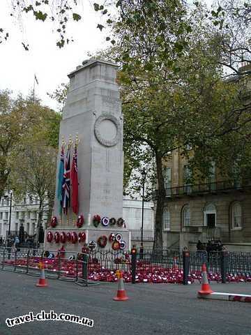  Англия  Лондон  Conotaph - памятник погибшим во вторую мировую войну