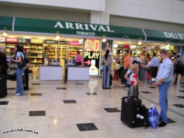  Турция  Аэропорт  Зал прилета, вид на дьюти-фрее , таможня слева, багаж сз