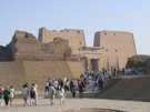  Египет  Достопримечательности  Круиз  по Нилу  Бесконечной вереницей тянуться туристы к храму