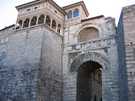 > Италия  Южные ворота города, город до сих  пор обнесен  стеной в
