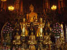  Таиланд  Аютхайя  Храм Wat Phanan Choeng это все статуи Буды ... даже те что похожи