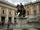  Италия  Рим  Magic  Копия статуи Марка Аврелия. Снимок 3-го июня 2007 г.