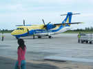  Мальдивские о-ва  атолл Адду остров Ган  Equator Village  Такие самолетики летают на дальние атоллы